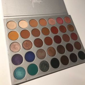 Morphe The Jaclyn Hill palette